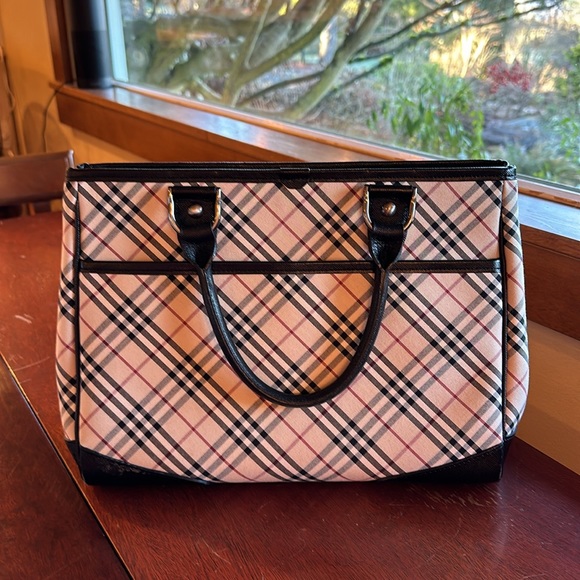 Burberry Nova Check Satchel in Excellent Condition - Picture 2 of 10